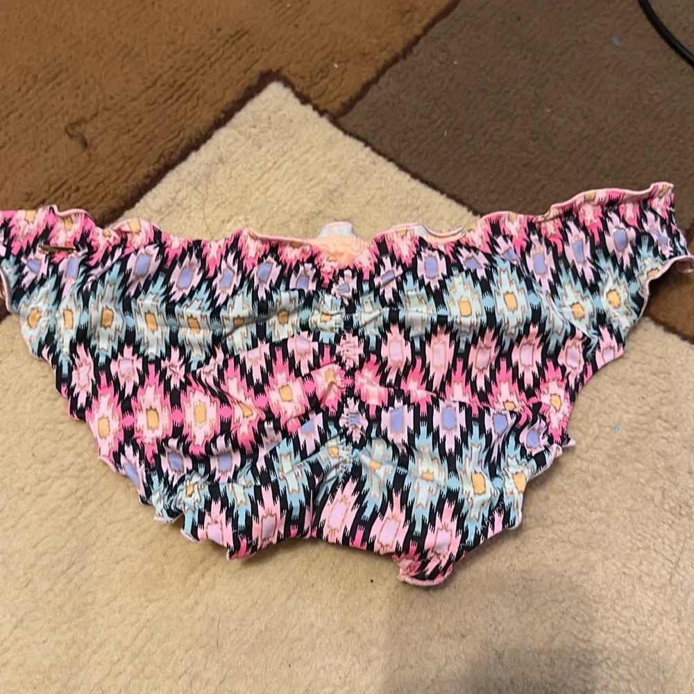 Victoria's Secret Very Sexy Swim Ruffle Itsy Bikini Bottoms​ - Picture 4 of 6